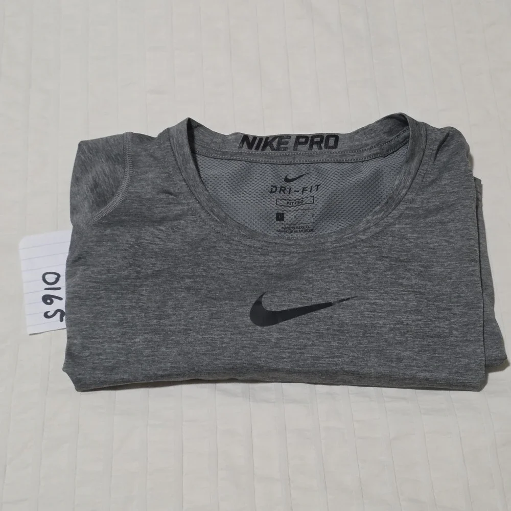Nike pro combat